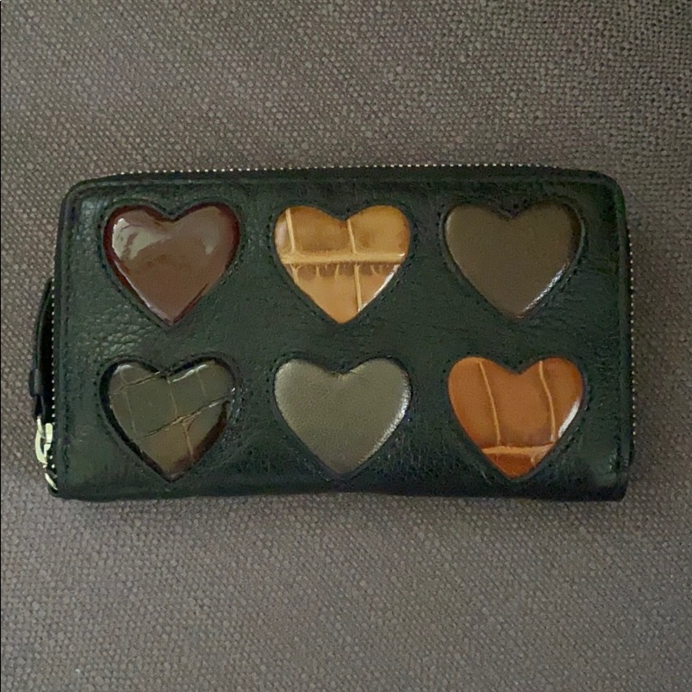 Brighton wallet